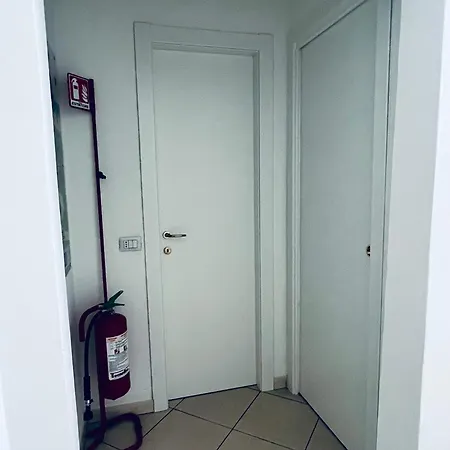 Linda - 5 Terre Near The Station Lägenhet *